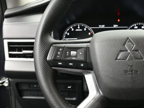 More photos of 2025 Mitsubishi Outlander SE at Dorsett Hyundai, IN