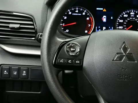 More photos of 2025 Mitsubishi Eclipse Cross LE at Dorsett Hyundai, IN