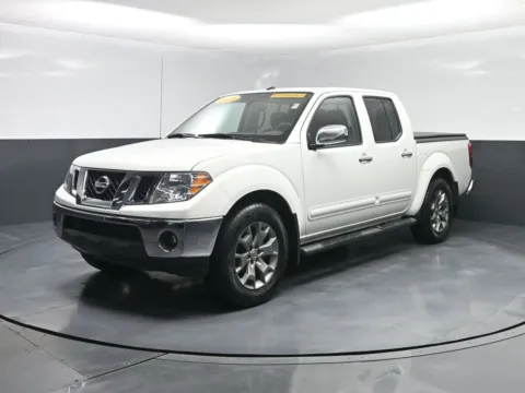 White 2019 Nissan Frontier SL for sale in Terre Haute, IN