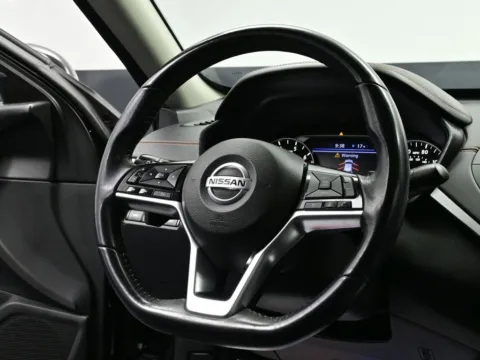 More photos of 2019 Nissan Altima 2.5 SR at Dorsett Hyundai, IN