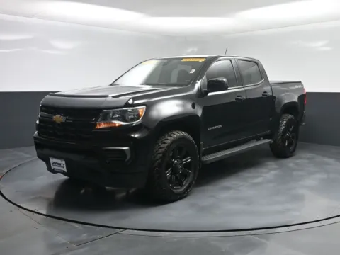 Black 2022 Chevrolet Colorado 4WD LT for sale in Terre Haute, IN