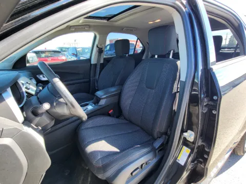 More photos of 2017 Chevrolet Equinox LT at Dorsett Hyundai, IN