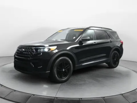 Black 2023 Ford Explorer XLT for sale in Terre Haute, IN