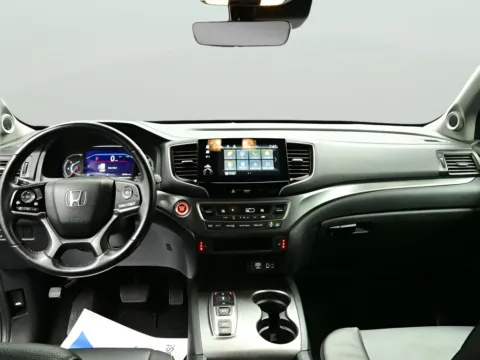 Photos of 2022 Honda Pilot EX-L for sale in Terre Haute, IN at Dorsett Hyundai