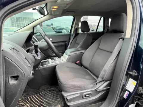 More photos of 2010 Ford Edge SEL at Dorsett Hyundai, IN