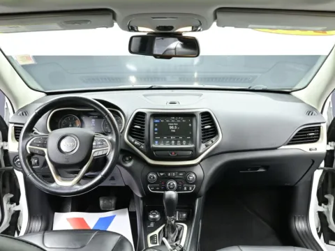 Photos of 2016 Jeep Cherokee Limited for sale in Terre Haute, IN at Dorsett Hyundai