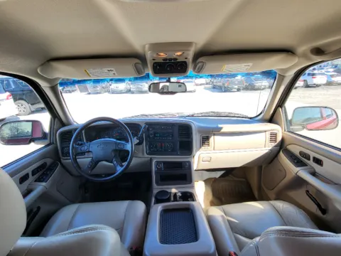 Photos of 2003 Chevrolet Tahoe Z71 for sale in Terre Haute, IN at Dorsett Hyundai