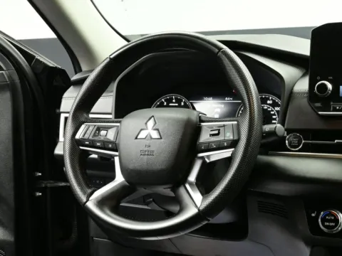 Another view of 2023 Mitsubishi Outlander SE for sale in Terre Haute, IN at Dorsett Hyundai