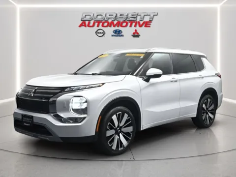 White 2025 Mitsubishi Outlander SEL for sale in Terre Haute, IN
