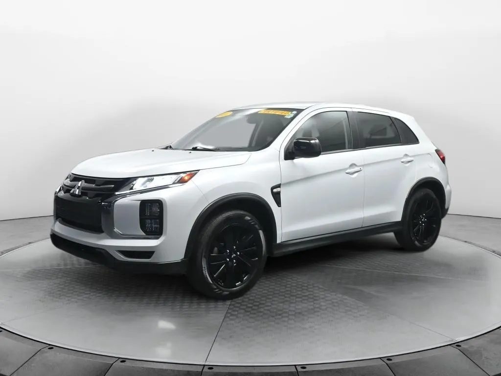 2025 Mitsubishi Outlander Sport LE