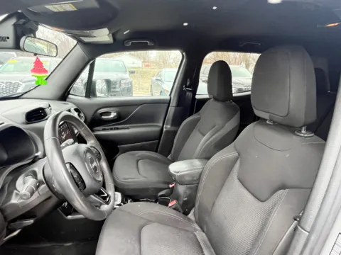 Photos of 2022 Jeep Renegade Altitude for sale in Terre Haute, IN at Dorsett Hyundai