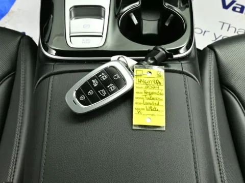 More photos of 2024 Hyundai Tucson Hybrid Limited at Dorsett Hyundai, IN