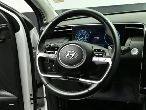 More photos of 2024 Hyundai Tucson Hybrid Limited at Dorsett Hyundai, IN