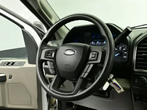 More photos of 2022 Ford F-250 Super Duty XLT at Dorsett Hyundai, IN