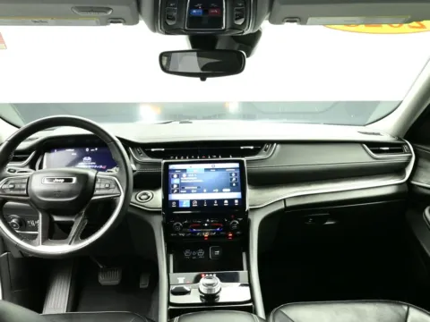 Photos of 2023 Jeep Grand Cherokee Limited for sale in Terre Haute, IN at Dorsett Hyundai