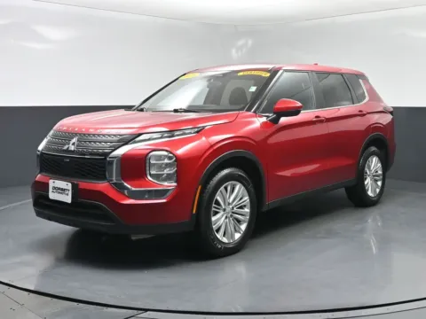 Red 2024 Mitsubishi Outlander ES for sale in Terre Haute, IN