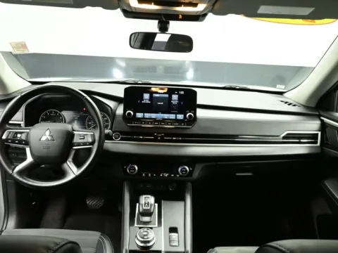 Photos of 2024 Mitsubishi Outlander SE for sale in Terre Haute, IN at Dorsett Hyundai