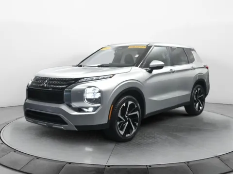 Silver 2024 Mitsubishi Outlander SE for sale in Terre Haute, IN