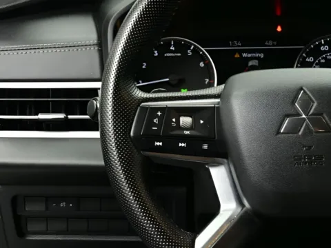 More photos of 2024 Mitsubishi Outlander SE at Dorsett Hyundai, IN