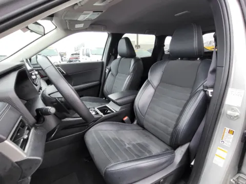 More photos of 2024 Mitsubishi Outlander SE at Dorsett Hyundai, IN