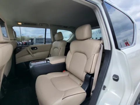 More photos of 2019 Nissan Armada Platinum at Dorsett Hyundai, IN