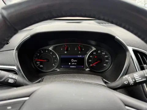 More photos of 2022 Chevrolet Equinox LT at Dorsett Hyundai, IN