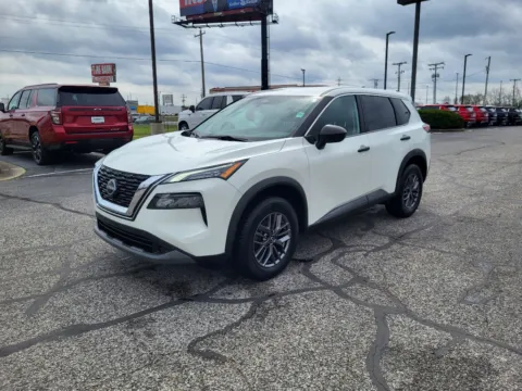 White 2023 Nissan Rogue S for sale in Terre Haute, IN