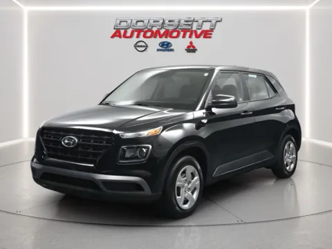 Black 2020 Hyundai Venue SE for sale in Terre Haute, IN