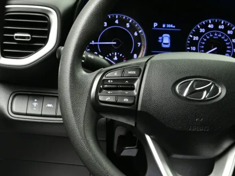 More photos of 2020 Hyundai Venue SE at Dorsett Hyundai, IN