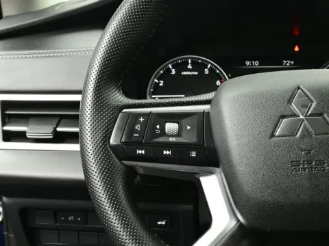 More photos of 2025 Mitsubishi Outlander SE at Dorsett Hyundai, IN