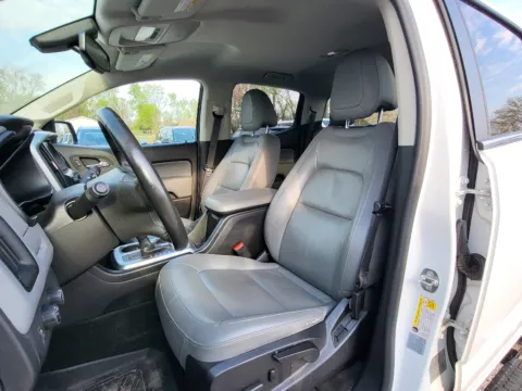 Another view of 2015 Chevrolet Colorado 4WD LT for sale in Terre Haute, IN at Dorsett Hyundai