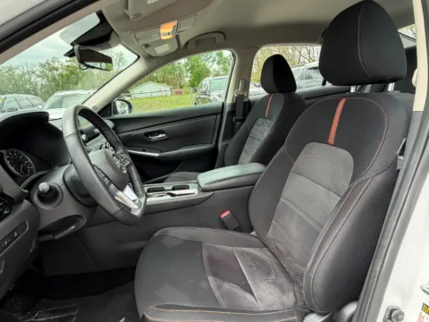 Photos of 2023 Nissan Sentra SR for sale in Terre Haute, IN at Dorsett Hyundai
