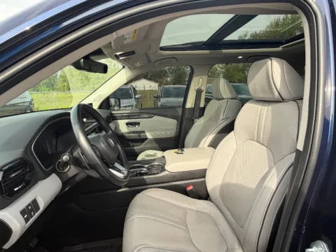 Photos of 2023 Honda Pilot Elite for sale in Terre Haute, IN at Dorsett Hyundai