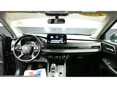 Photos of 2024 Mitsubishi Outlander SE for sale in Terre Haute, IN at Dorsett Hyundai