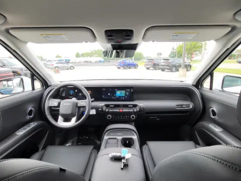 Photos of 2026 Hyundai Palisade SEL 7P for sale in Terre Haute, IN at Dorsett Hyundai
