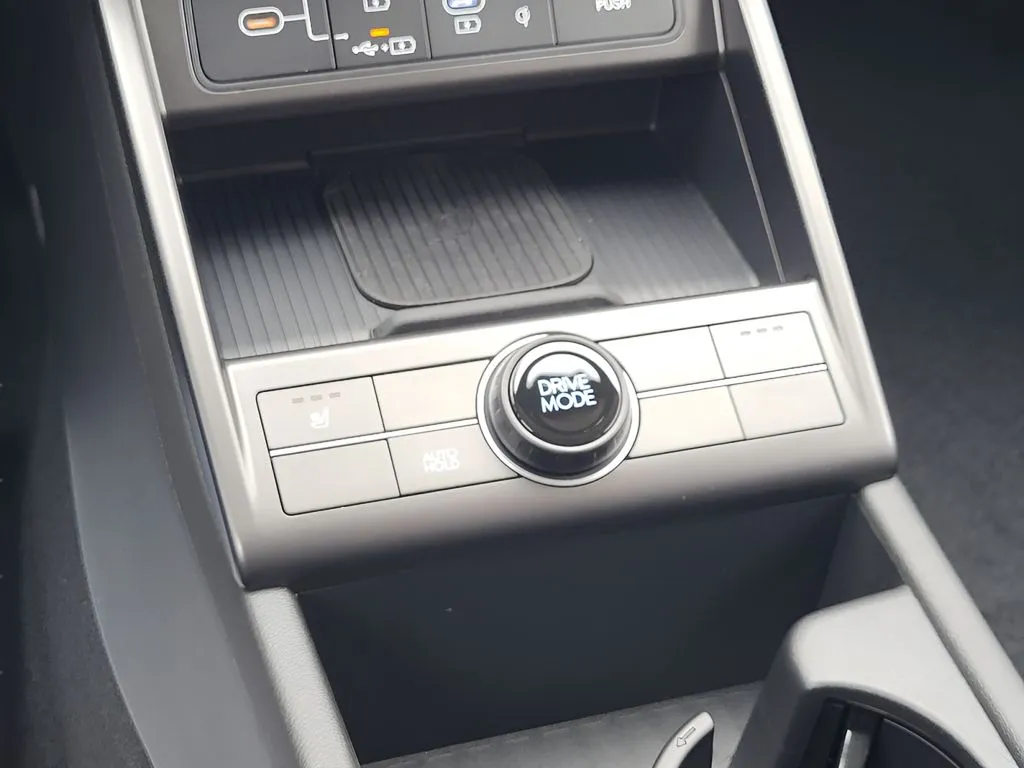 2026 Hyundai Kona SEL Premium - Photo 8