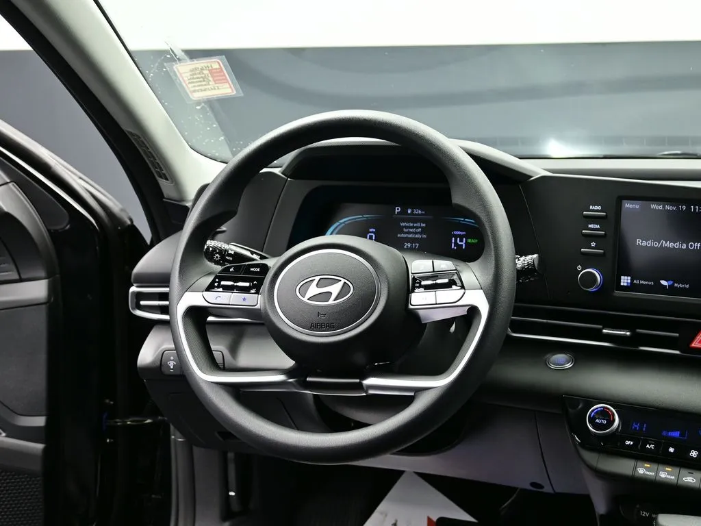 2026 Hyundai Elantra Blue - Photo 3
