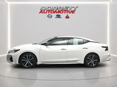More photos of 2023 Nissan Maxima SL at Dorsett Hyundai, IN