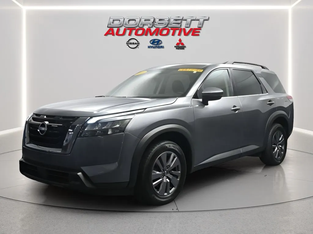 2025 Nissan Pathfinder SV