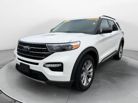 White 2023 Ford Explorer XLT for sale in Terre Haute, IN