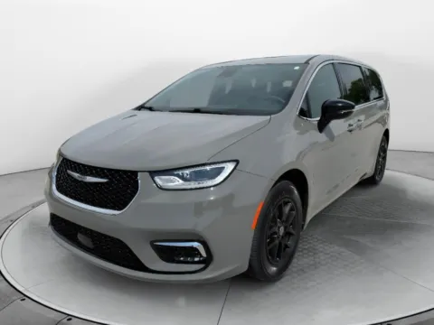 Gray 2025 Chrysler Pacifica Select for sale in Terre Haute, IN