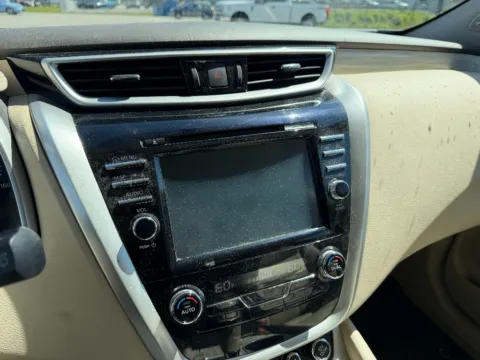 More photos of 2015 Nissan Murano Platinum at Dorsett Hyundai, IN