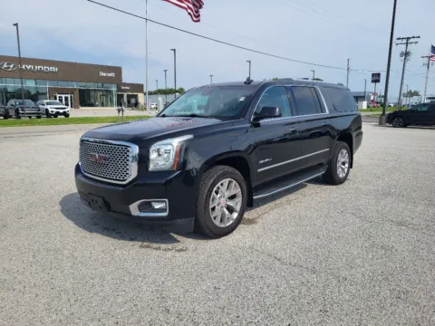 Black 2016 GMC Yukon XL 1500 Denali for sale in Terre Haute, IN