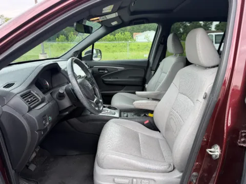 Photos of 2019 Honda Passport EX-L for sale in Terre Haute, IN at Dorsett Hyundai
