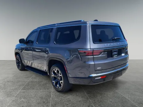 More photos of 2024 Jeep Wagoneer Series III at Dorsett Hyundai, IN