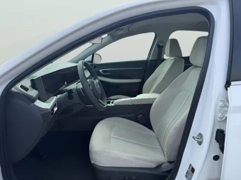 Photos of 2025 Hyundai Sonata SEL for sale in Terre Haute, IN at Dorsett Hyundai