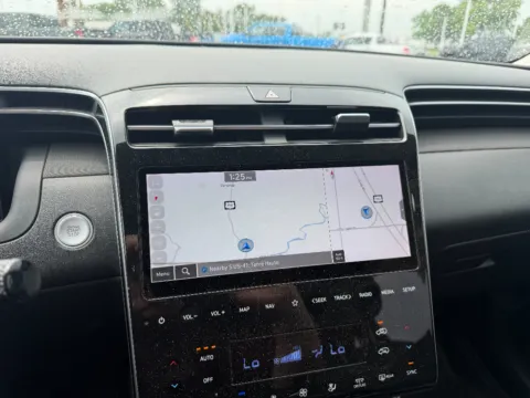 More photos of 2022 Hyundai Tucson Hybrid Limited at Dorsett Hyundai, IN