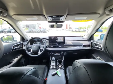 Photos of 2025 Mitsubishi Outlander SE for sale in Terre Haute, IN at Dorsett Hyundai