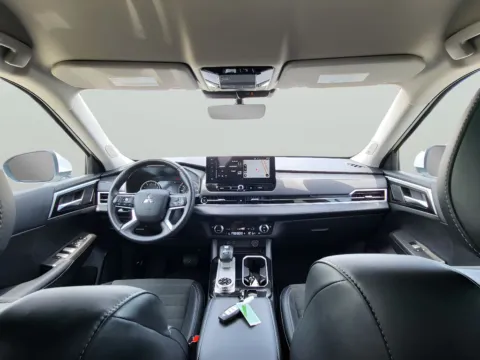 Photos of 2025 Mitsubishi Outlander SE for sale in Terre Haute, IN at Dorsett Hyundai