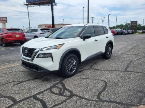 White 2021 Nissan Rogue S for sale in Terre Haute, IN